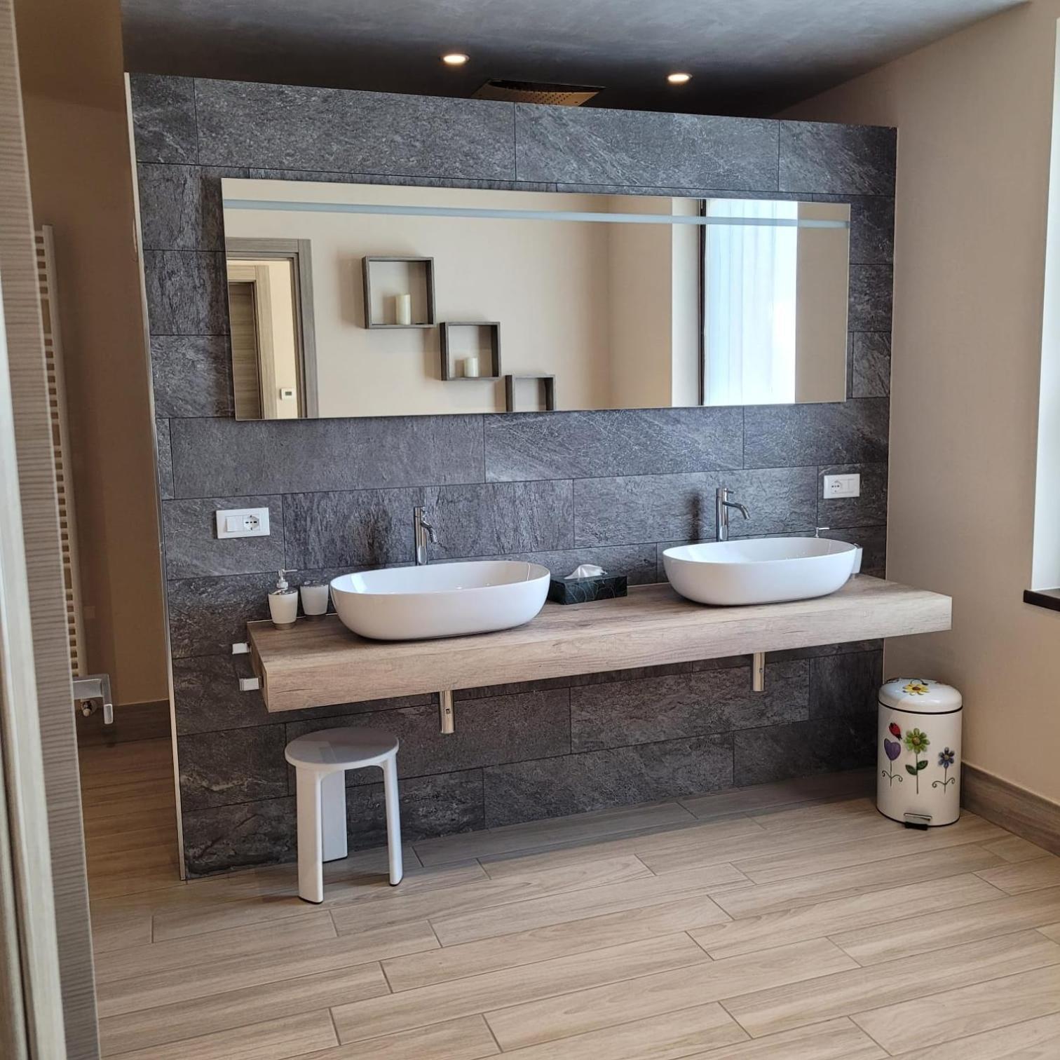 Villa Dall'Angelo Suite Mountain Lake Endine Hospitality 恩迪内加伊阿诺 外观 照片